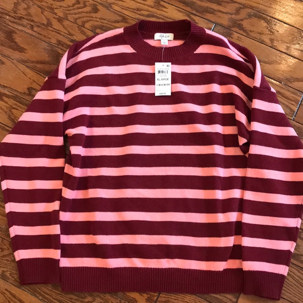 NWT Women’s XL Striped Crew Peach Sweater 🌟